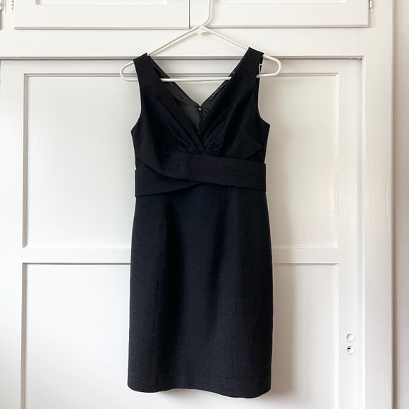 Elie Tahari Charcoal Sheath Cocktail Dress XS Draped V-Neck - Picture 2 of 7